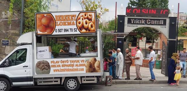 Mevlit lokması ikramı